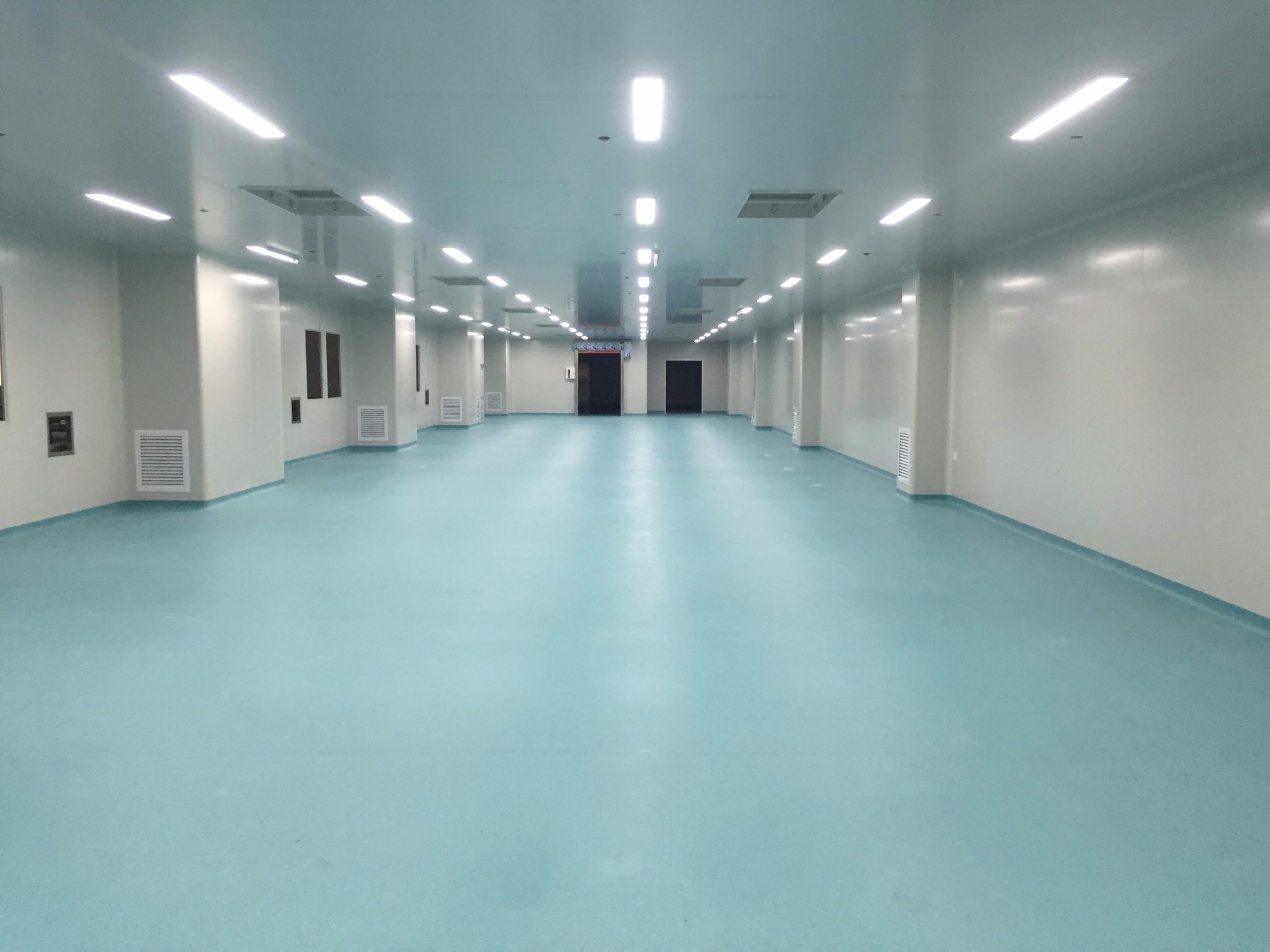 深圳無(wú)塵車間裝修.jpg